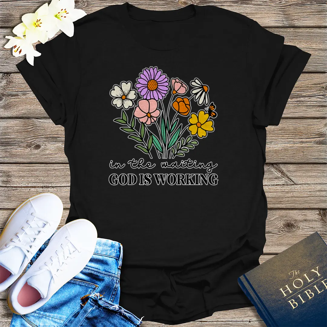He Made Her Lovely T-Shirt - Black