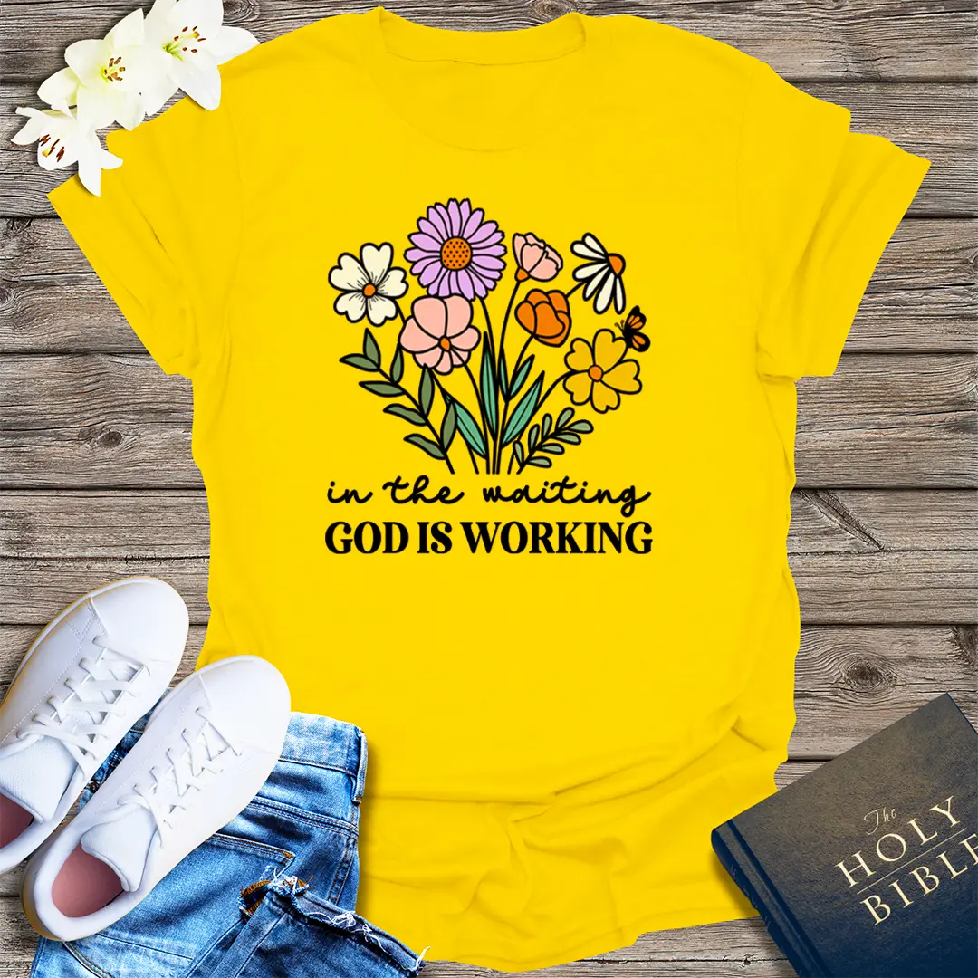 He Made Her Lovely T-Shirt - Daisy