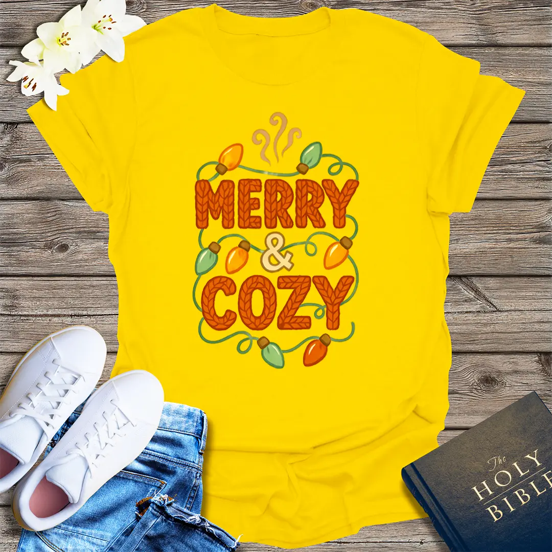 Merry & Cozy T-Shirt - Daisy