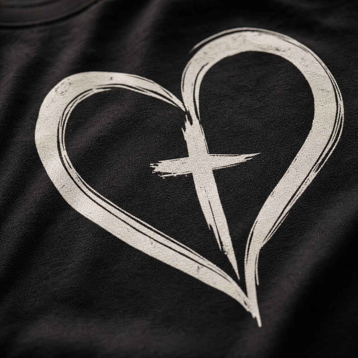 Cross in Heart T-Shirt_macro_detail