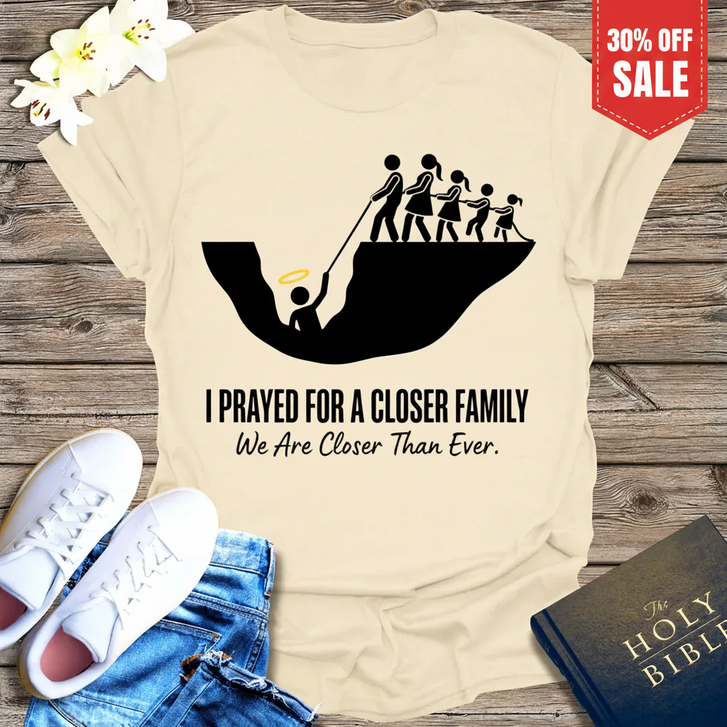 Closer Family Prayer T-Shirt_triple_model
